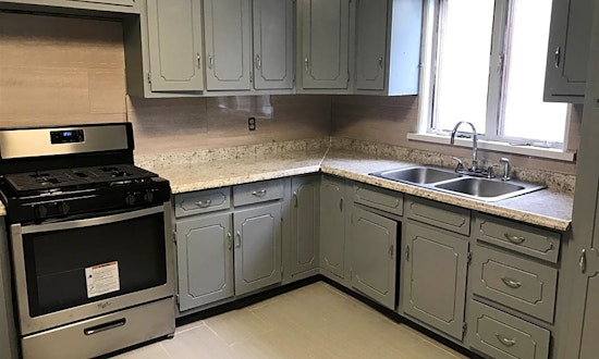 What apartments will $1,900 rent you in Journal Square, this month?