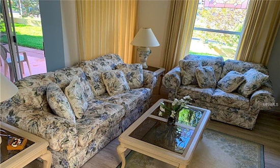 The cheapest apartments for rent in Isla Del Sol, Saint Petersburg