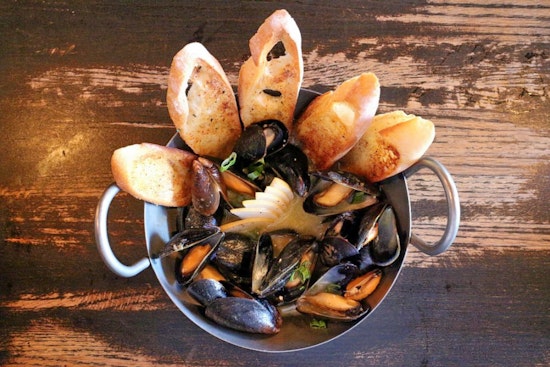 Explore the 5 top spots in Chicago's Edgewater neighborhood