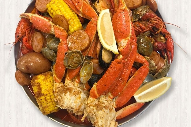 Get seafood and more at Charlotte's new Crafty Crab