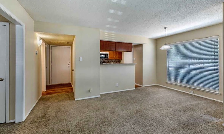 What apartments will $1,100 rent you in West Arlington, right now?