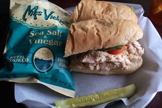 Explore the 4 top spots in St. Louis' Clayton-Tamm neighborhood