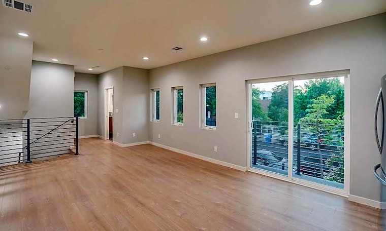 What apartments will $3,900 rent you in Hollywood, this month?
