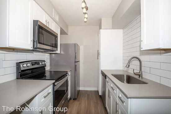 What apartments will $1,100 rent you in Deer Valley, this month?