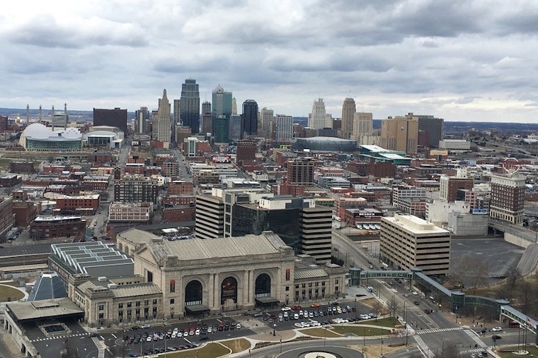 Top Kansas City news: City buses to be Safe Places for teens; Halloween fright sites readied; more
