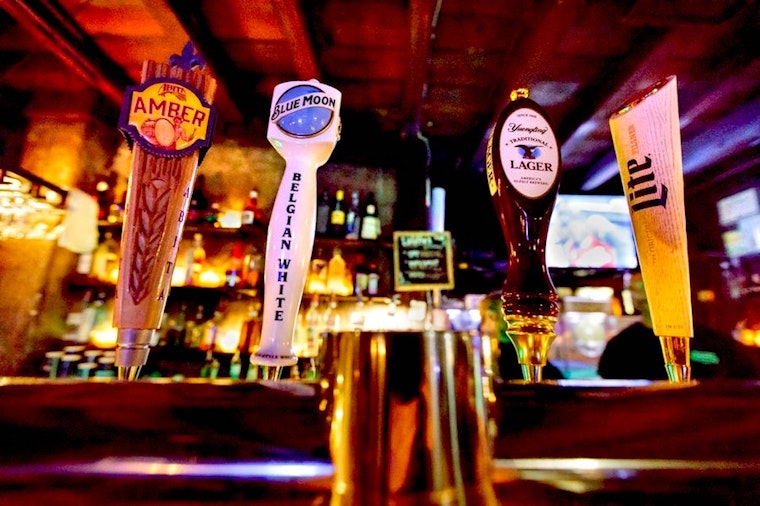 New Orleans's Top 5 Dive Bars To Visit Now