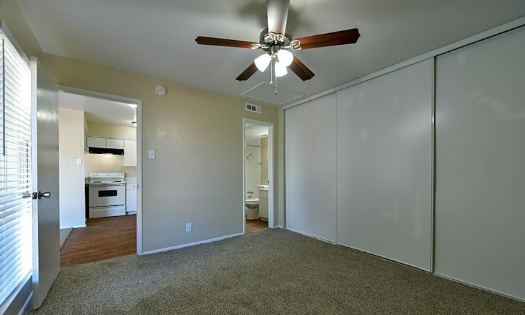 Renting in Arlington: What's the cheapest apartment available right now?