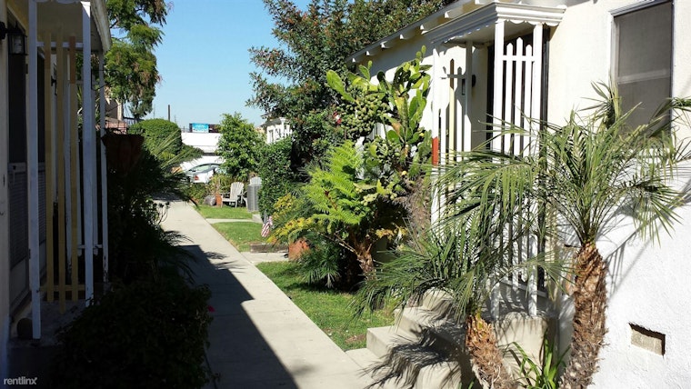 Renting In North Hollywood: What Will $1,700 Get You?