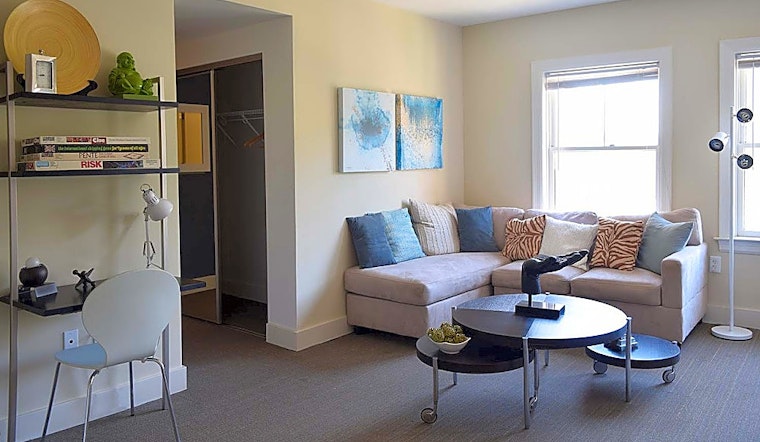 What apartments will $900 rent you in Hanover Place, this month?