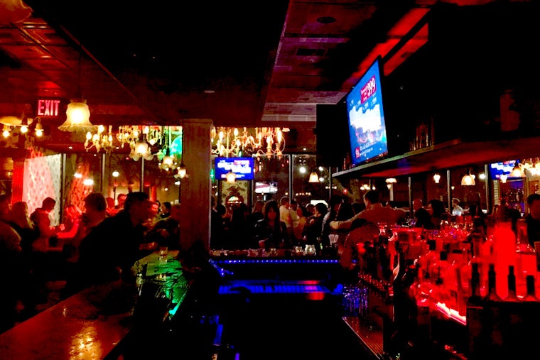 'The White Bull Tavern' Makes Downtown Debut