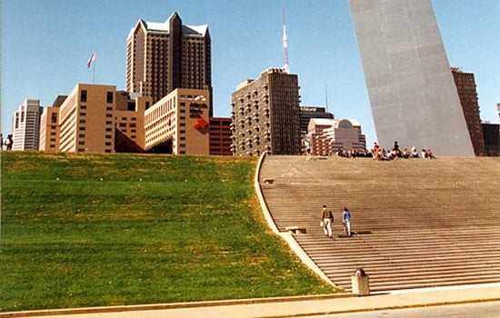 Top St. Louis news: Missing girl found safe; cop charged with assault leaves department; more