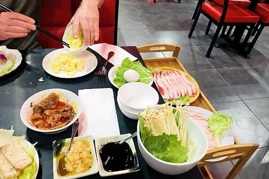 Chengdu Aroma brings Sichuan fare to Lakeview