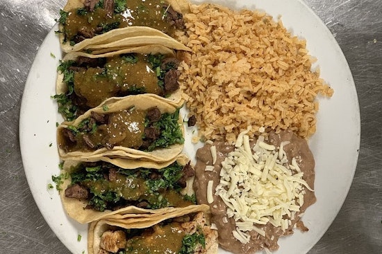 Pinches Tacos debuts in Maxwell Park