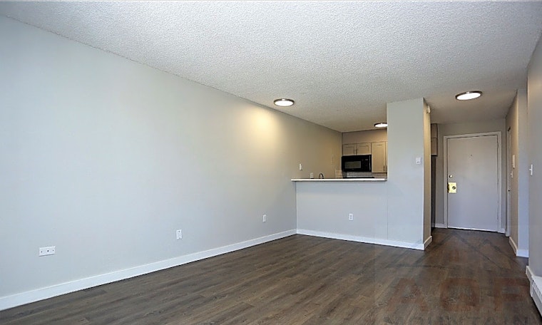 What apartments will $1,100 rent you in North Aurora, today?