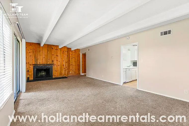 The cheapest apartments for rent in Hampden, Denver