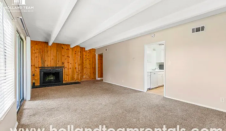 The cheapest apartments for rent in Hampden, Denver