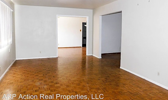 What apartments will $1,100 rent you in Northeast El Paso, right now?