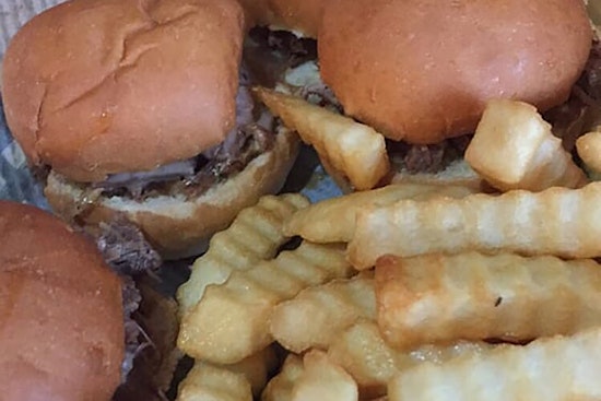 Check out 3 best affordable sports bars in Saint Paul