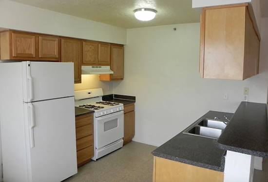 What apartments will $700 rent you in South San Pedro, today?