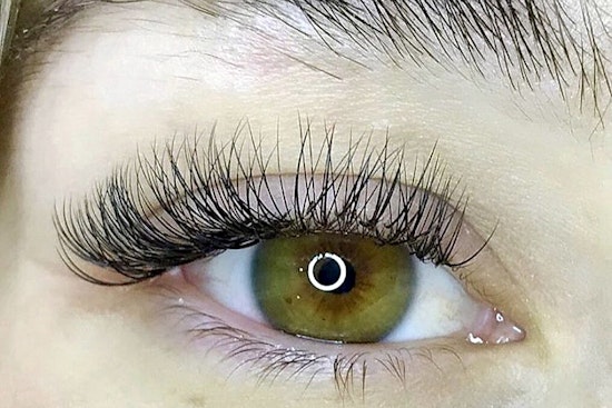 The 4 best eyelash service spots in Santa Ana