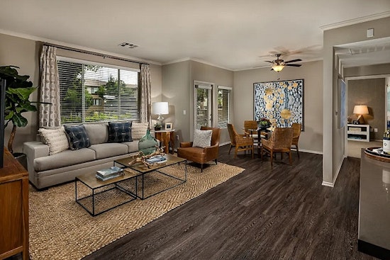 What apartments will $1,800 rent you in Canyon Crest, this month?