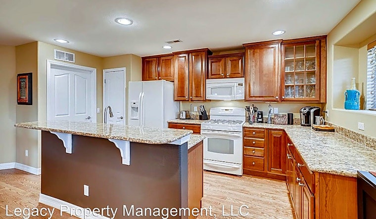 Apartments for rent in Aurora: What will $2,300 get you?