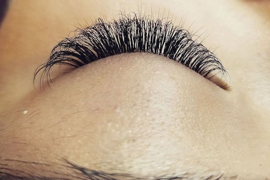 The 4 best eyelash service spots in Long Beach