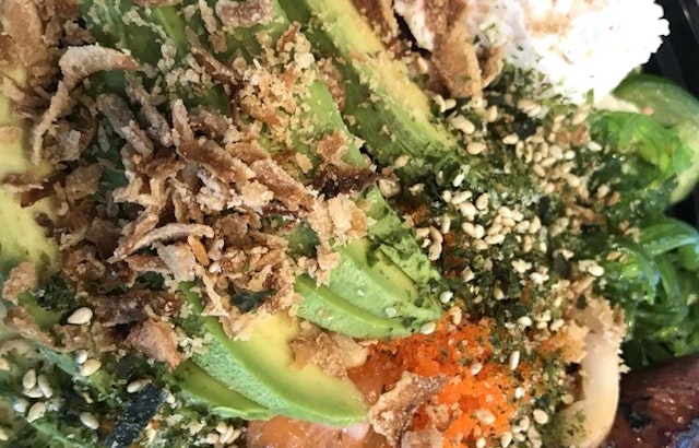 'Ahipoki' Makes Lakeshore Plaza Debut