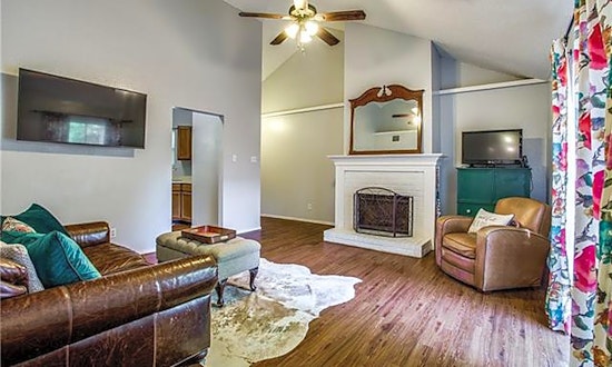What apartments will $1,500 rent you in Marine Creek Hills, this month?