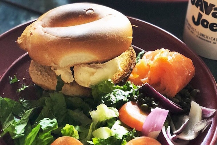 Explore the 4 top spots in Albuquerque's Raynolds neighborhood