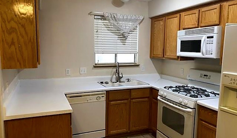 What apartments will $1,400 rent you in River Mountain, this month?