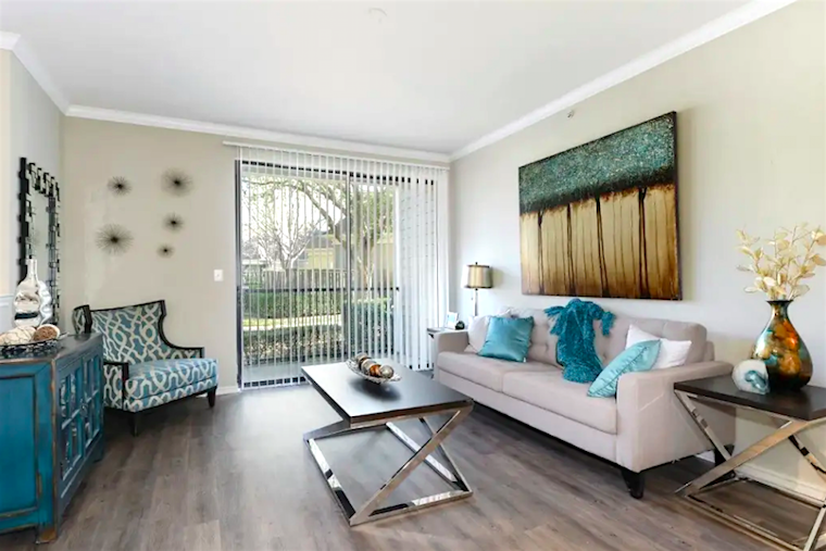 What apartments will $1,000 rent you in East Arlington, this month?
