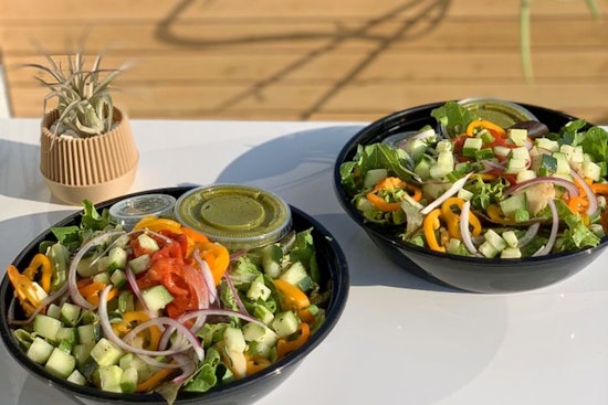 Grinder’s Coffee Bar makes debut, with coffee and tea and more