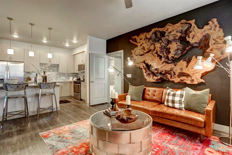 Apartments for rent in Aurora: What will $2,100 get you?