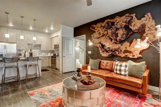 Apartments for rent in Aurora: What will $2,100 get you?