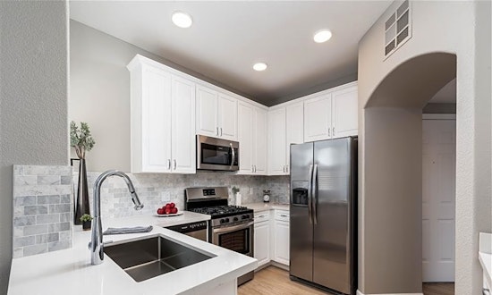 Apartments for rent in Phoenix: What will $2,400 get you?