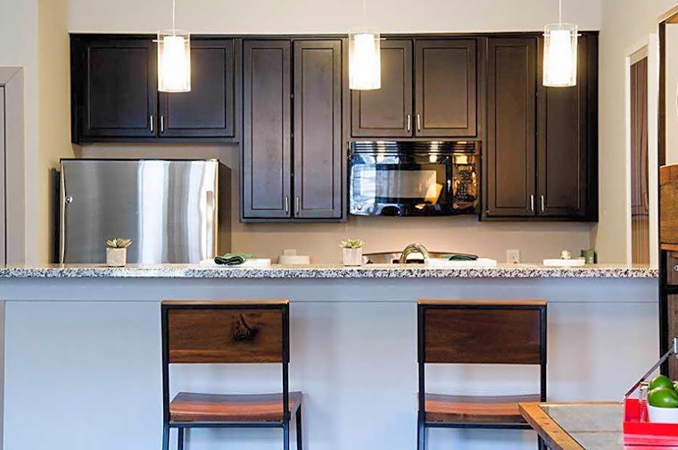 What apartments will $1,900 rent you in Oakley, today?
