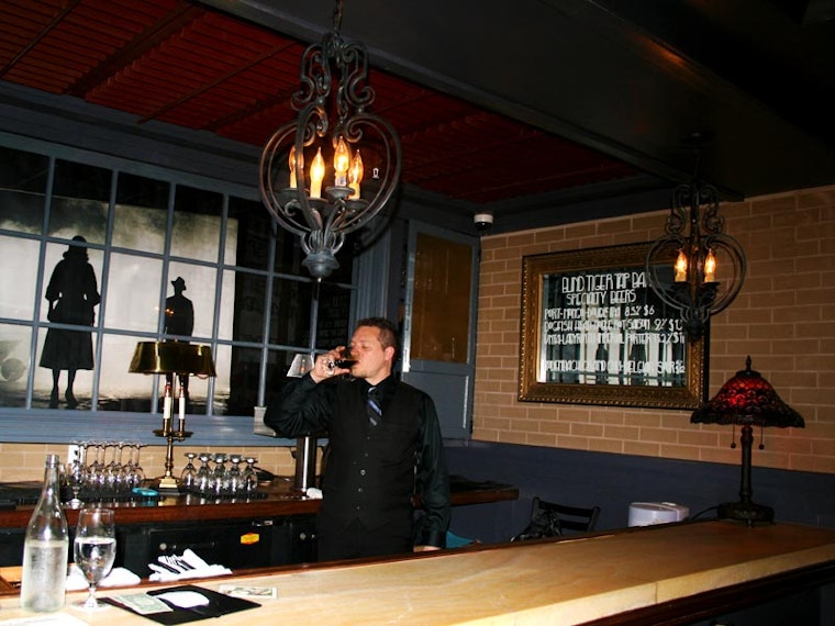 The Blind Tiger Taproom: Speakeasy Style at Noir Lounge