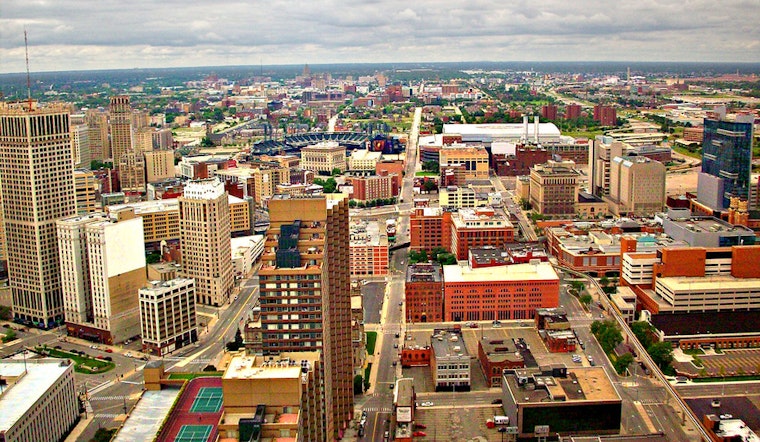 Top Detroit news: Aretha Franklin's mansion for sale; woman robbed, beaten near apartment; more