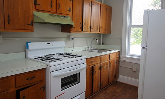 What apartments will $1,000 rent you in Charles Village, today?