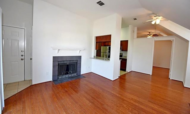 Budget apartments for rent in Bluffview, Dallas