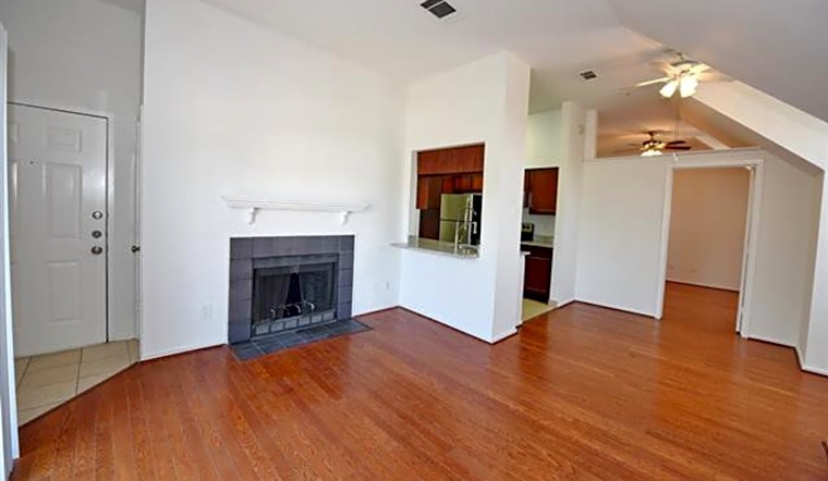 Budget apartments for rent in Bluffview, Dallas