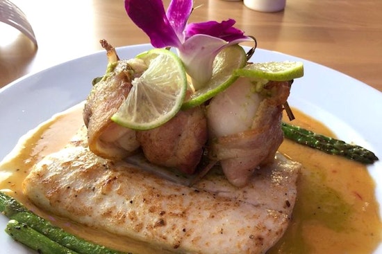 'Blue Onyx Bistro' Brings Upscale Seafood, Steaks & Sushi to West Houston