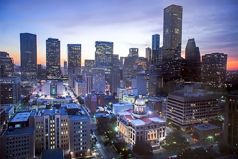 Top Houston news: Poll has Turner in lead; video released of car of interest in murder case; more