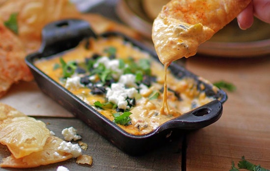 Lazy Dog restaurant and bar debuts in Briargate