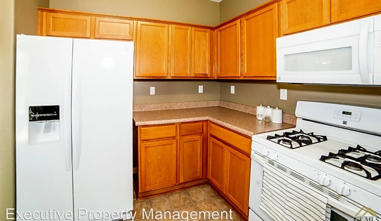 Apartments for rent in Bakersfield: What will $1,300 get you?