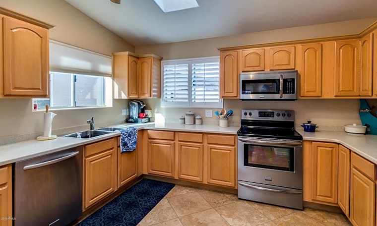 Apartments for rent in Phoenix: What will $2,300 get you?