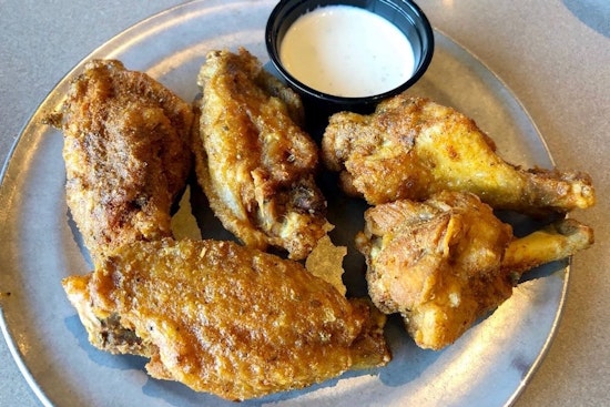 Craving chicken wings? Here are Arlington's top 3 options
