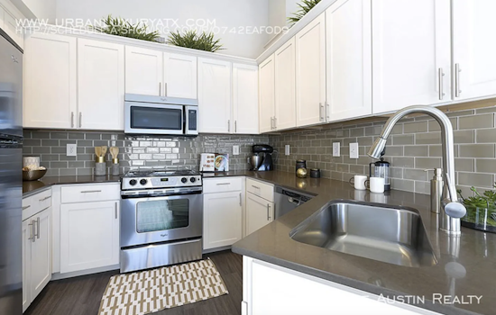 What apartments will $1,900 rent you in North Burnett, right now?