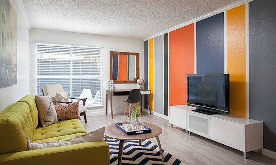 Apartments for rent in Santa Ana: What will $1,900 get you?
